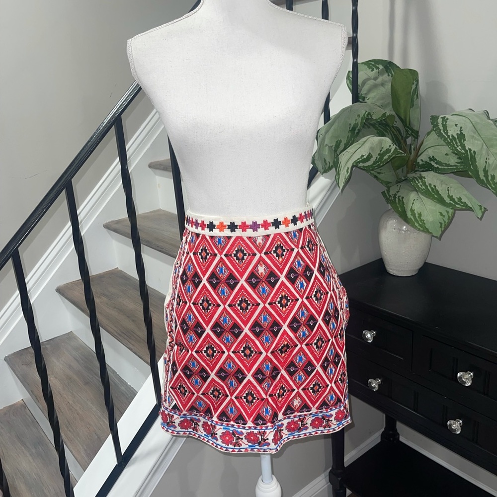 EMBROIDERED AZTEX MINI SKIRT SIZE M